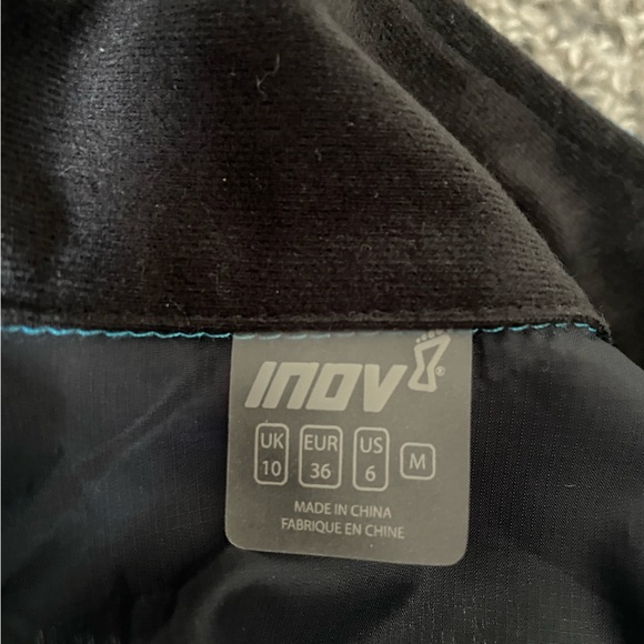 Inov-8 Women’s Race Elite 100 Windshell Size Medium - Picture 4 of 6